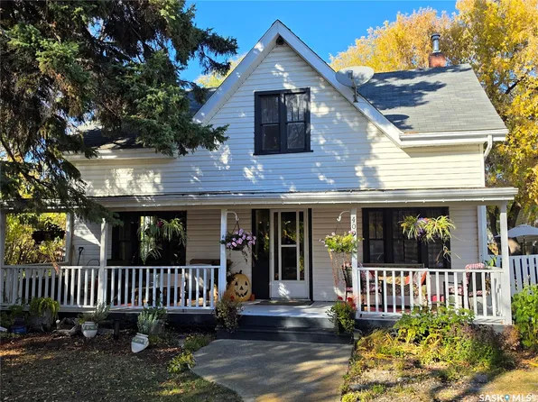 409 3rd Avenue W, Meadow Lake, SK S9X 1B8
