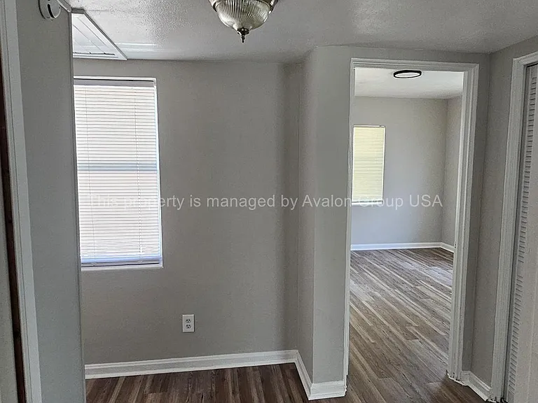 5474 N River Rd — Photo 7