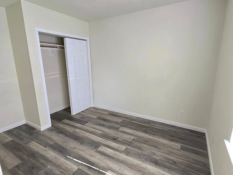1541 Cedar Ave — Photo 4