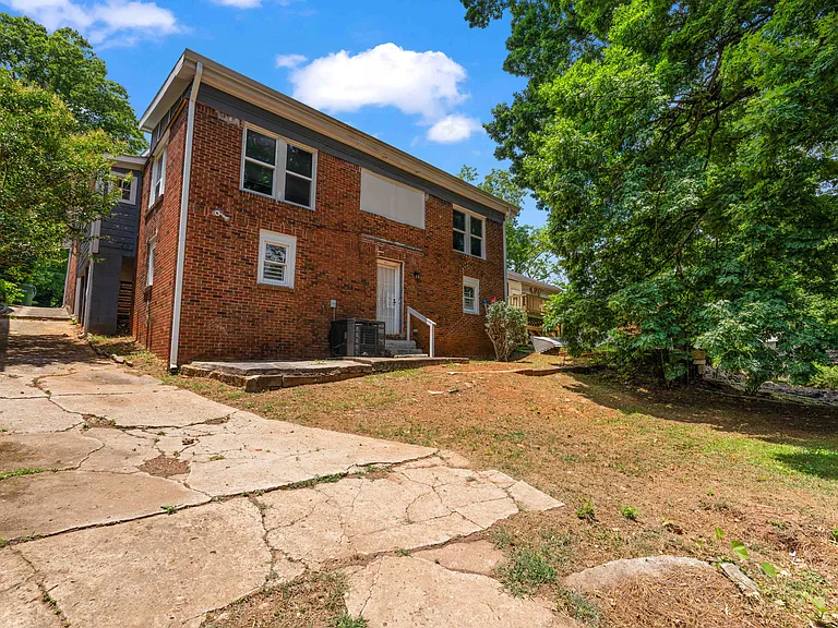 384 Altoona Pl SW #A — Photo 12