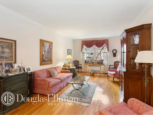 920 East 17th Street image 1 of 8