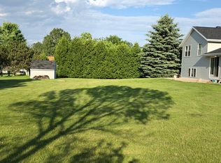 W6746 Windward Dr, Greenville, WI 54942