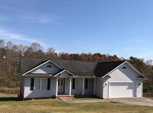 813 S Massachusetts Ave, La Follette, TN 37766