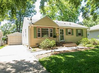 2714 60th St, Des Moines, IA 50322