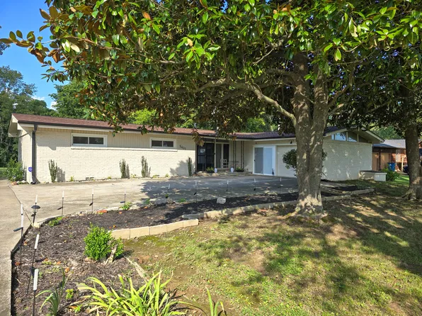 5431 Harris Rd, Paducah, KY 42001