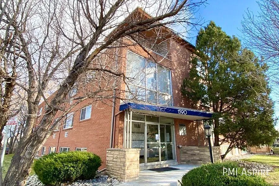 1590 Wolff St #202