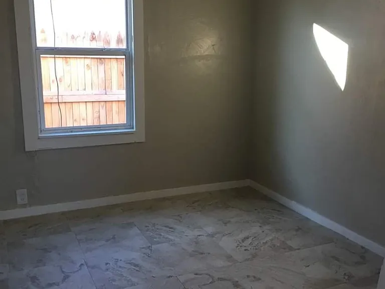 1405 N Seminole St — Photo 3