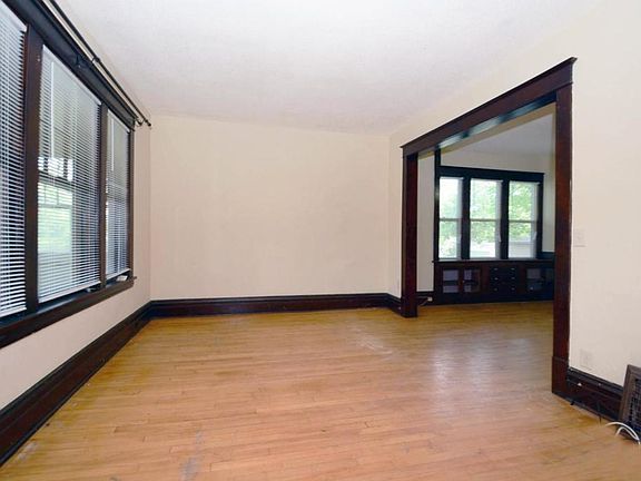 5th image of 1834 La Crosse Ave