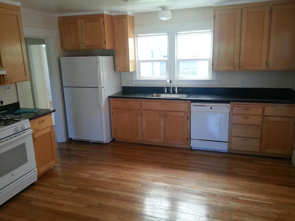 2nd image of 527 N 71st St