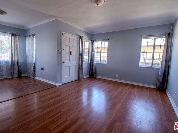 3rd image of 3248 W 112th St