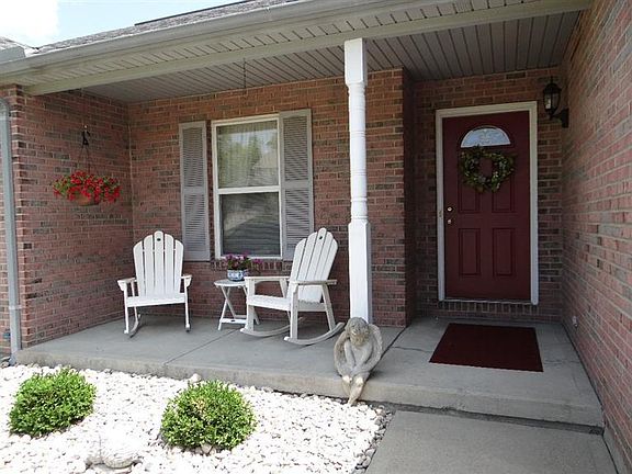 4th image of 462 Christina Dr