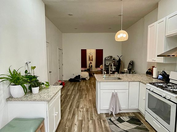 4th image of 334 Communipaw Ave APT 1