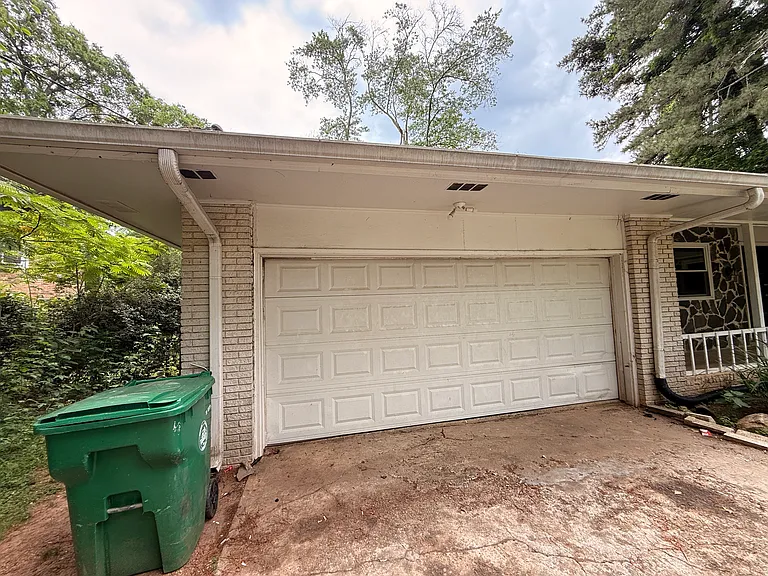 4078 Flintridge Dr — Photo 18
