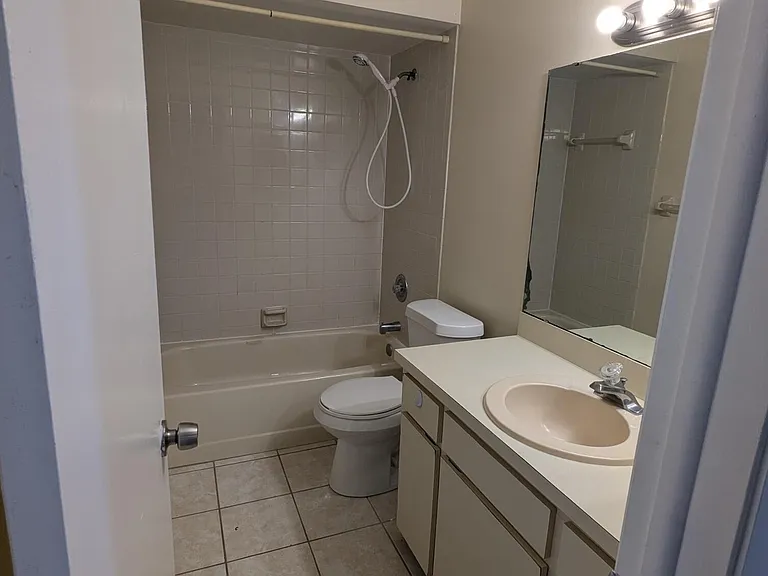 1051 Clearmont St NE #202 — Photo 12