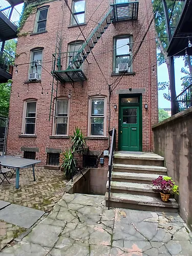 124 Bright St #1 Photo 1