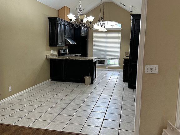 2nd image of 3901 Mayfair Dr