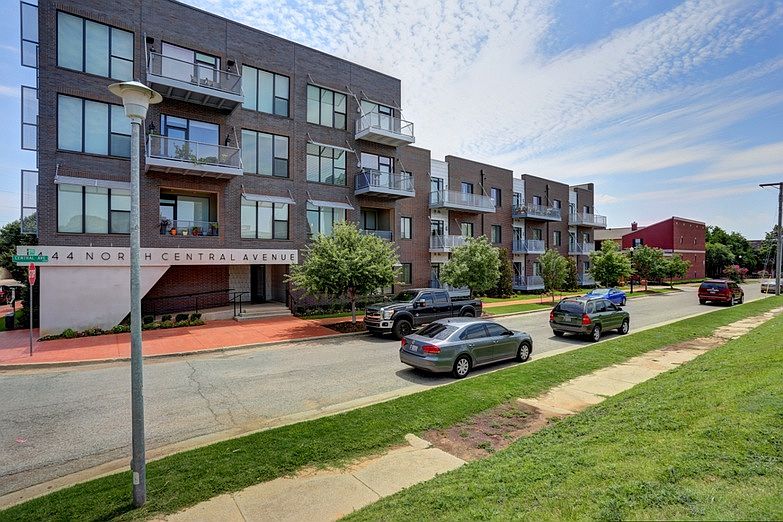 1st image of 444 N Central Ave APT 207