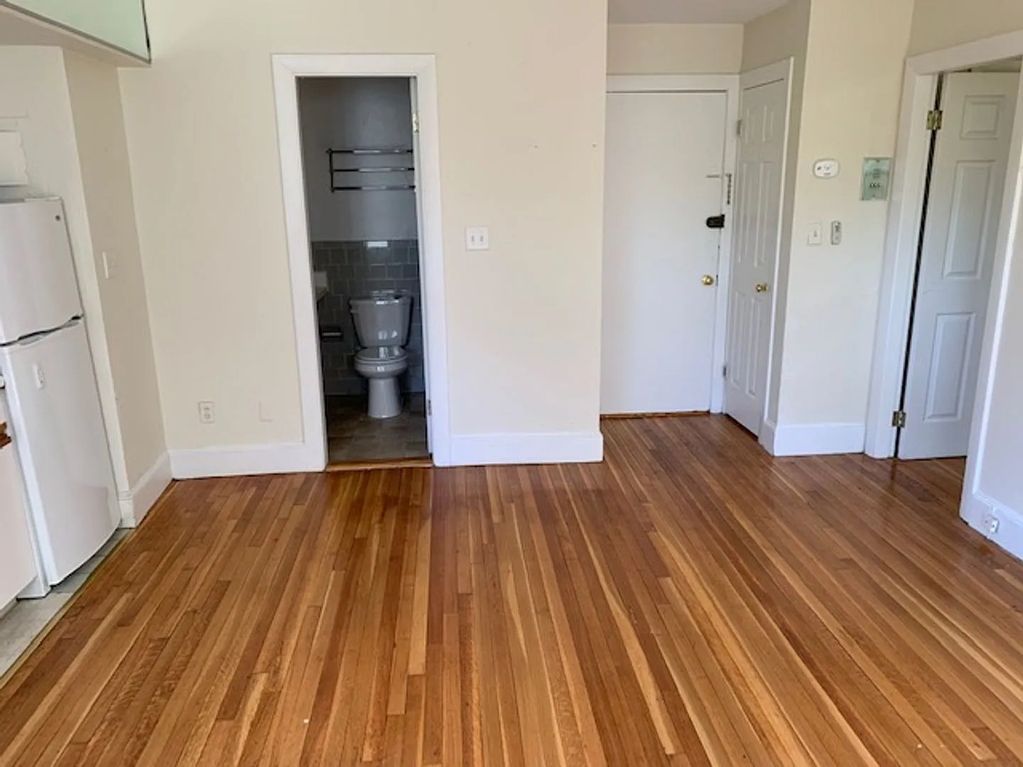 Spacious Brookline Single Available 9/1/2026 — Photo 4