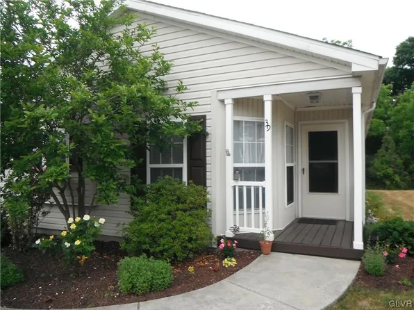 39 Abbey Rd, Easton, PA 18040