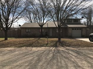 303 Westwind Dr, Center Point, TX 78010