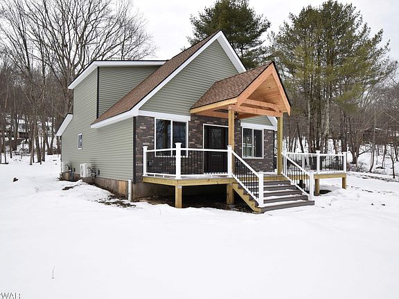 4th image of 108 Stag Ct