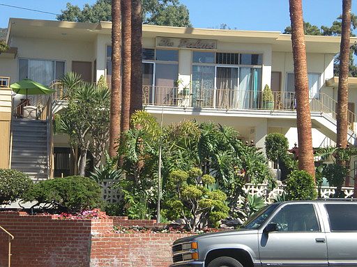 2nd image of 250 Cliff Dr APT 06