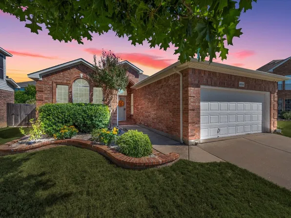 4008 Claymore Ln, Fort Worth, TX 76244