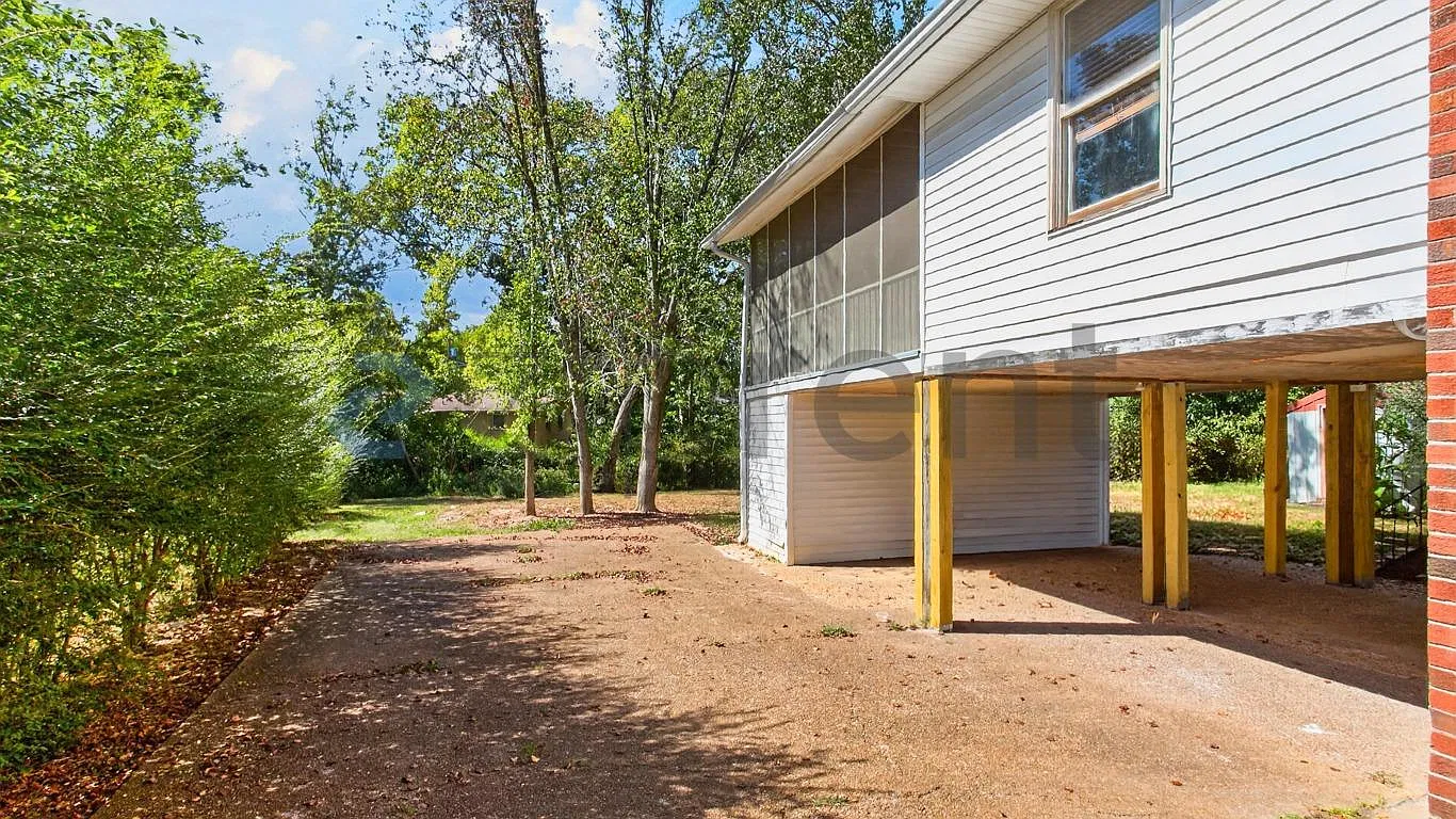 5 bed, 4000 sqft, $3,750 — Photo 4