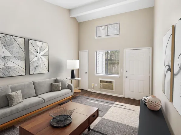 3704 Squaw Valley Dr SW, Huntsville, AL