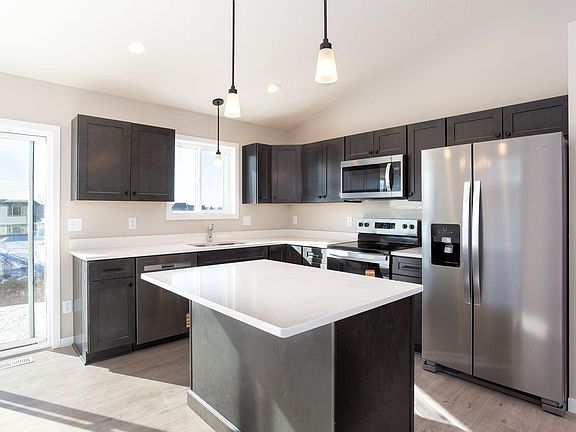 3rd image of 278 Eagle Ridge Dr