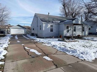 1665 40th Ave, Columbus, NE 68601