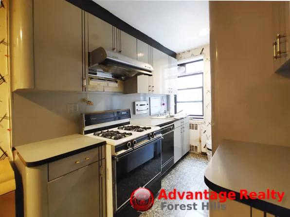 102-18 64th Avenue image 28 of 33