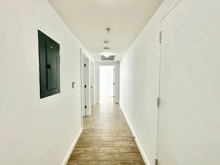 1611 Meridian Ave #305 — Photo 7