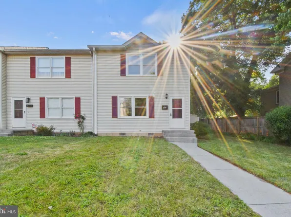 237 Blue Ridge Ave, Front Royal, VA 22630