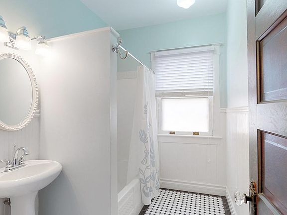 5th image of 1519 F St APT 1