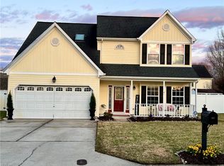 607 Crimson Ivy Ln, Chesapeake, VA 23320