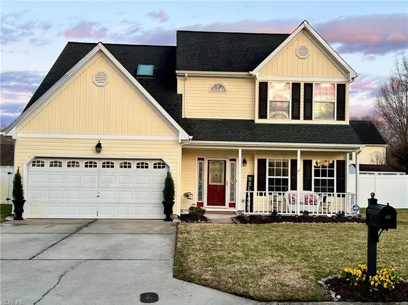 607 Crimson Ivy Ln, Chesapeake, VA 23320