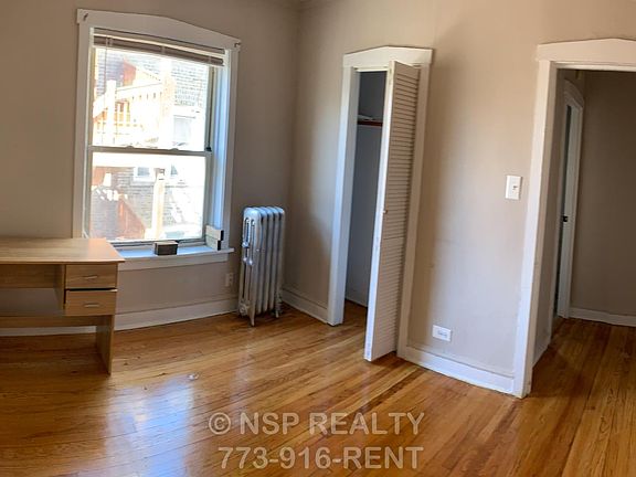 4th image of 4029 W Melrose St Studio 1