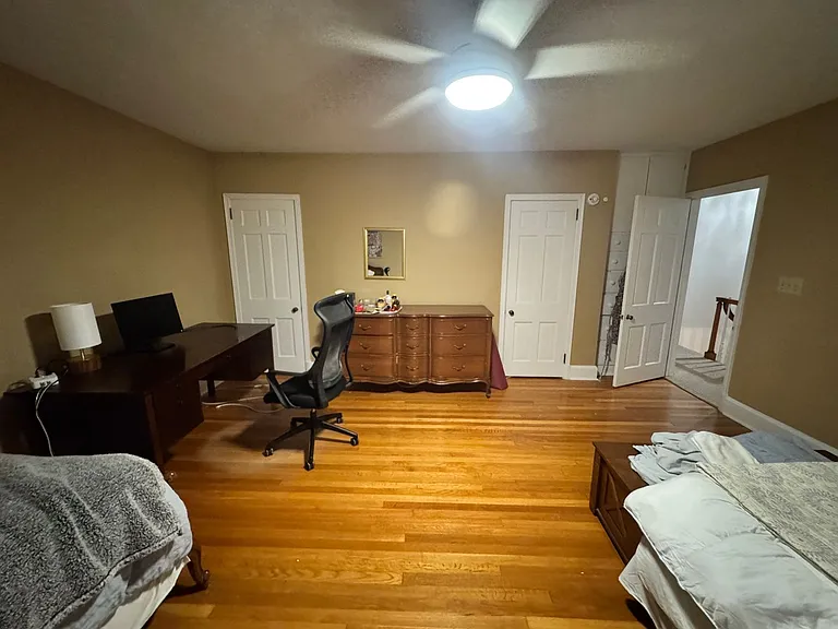 906 Crescent Cir — Photo 48