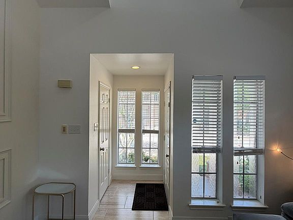 5th image of 5515 Strack Rd APT 121