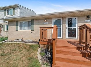 27366 Spaulding Rd #6, New Hudson, MI 48165