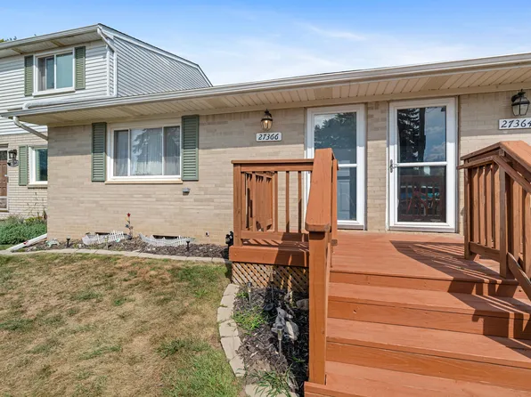 27366 Spaulding Rd #6, New Hudson, MI 48165