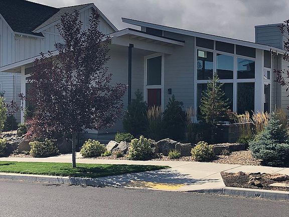 2nd image of 61081 SE Marble Mountain Ln