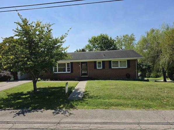 915 Church St, Christiansburg, VA 24073