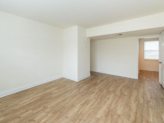 3rd image of 3515 Stuart Ave