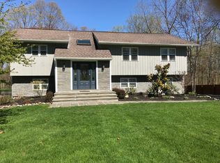 46 Center Rd, Mahopac, NY 10541