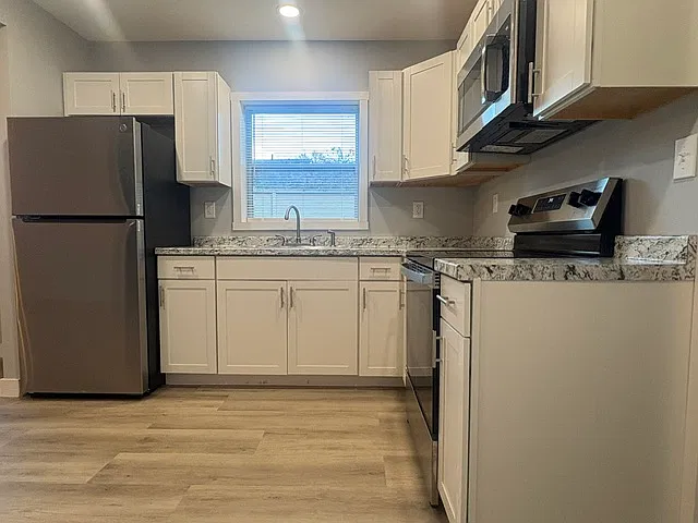 Newly Remodeled 2 Bed/1 Bath House In Charleston — Photo 4