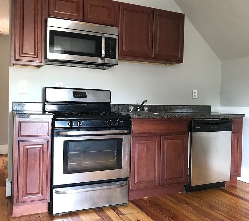 1st image of 129 Chatham St #7594549