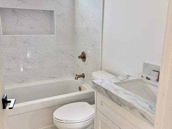 5th image of 11459 E 42nd St