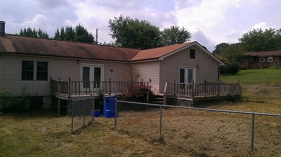 3rd image of 1201 Hales Ct